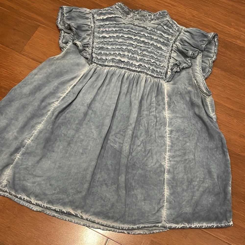 Treasure & Bond Blue Smock yoke sleeveless swing top shirt